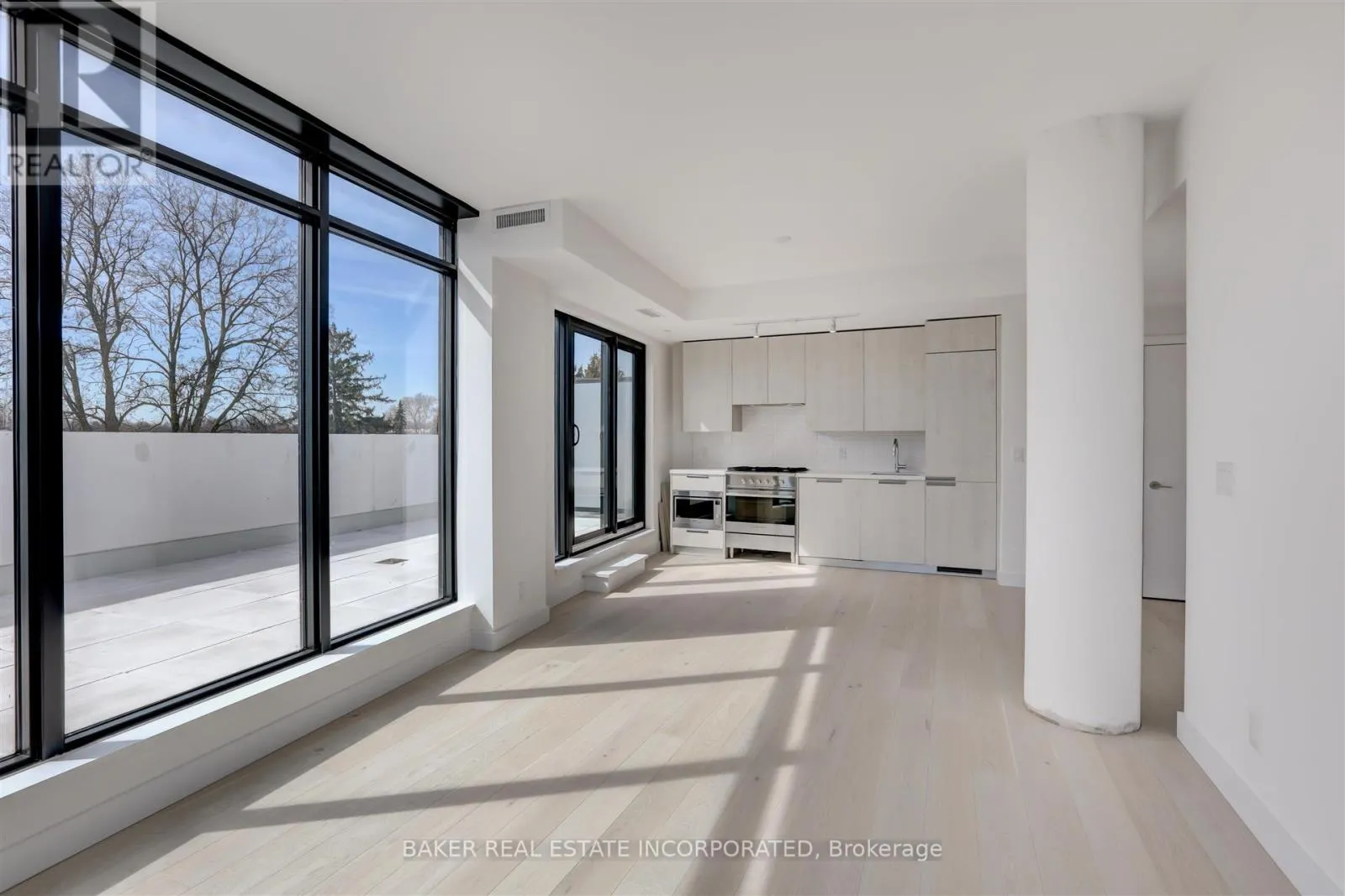 502 - 160 KINGSWAY CRESCENT
