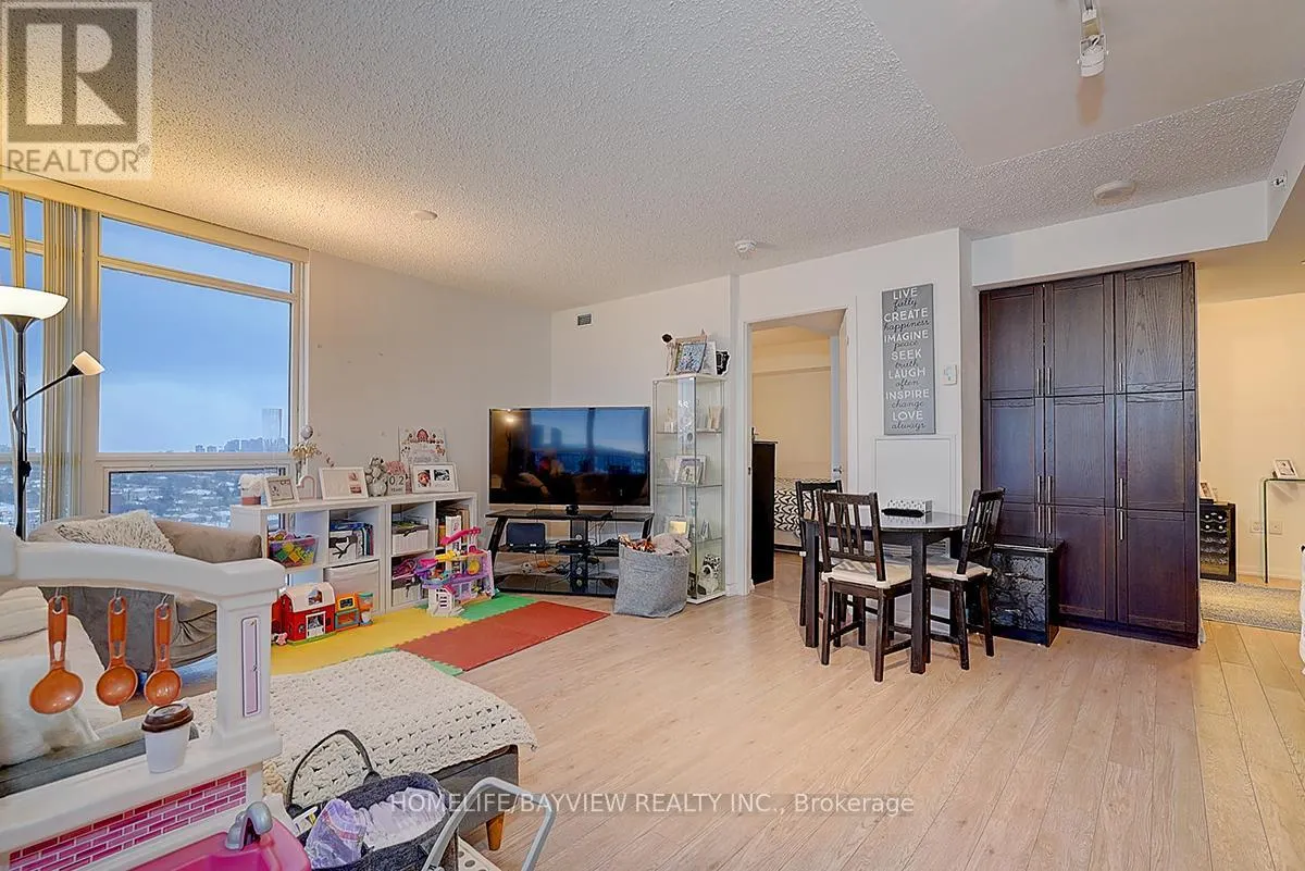 1723 - 800 LAWRENCE AVENUE W