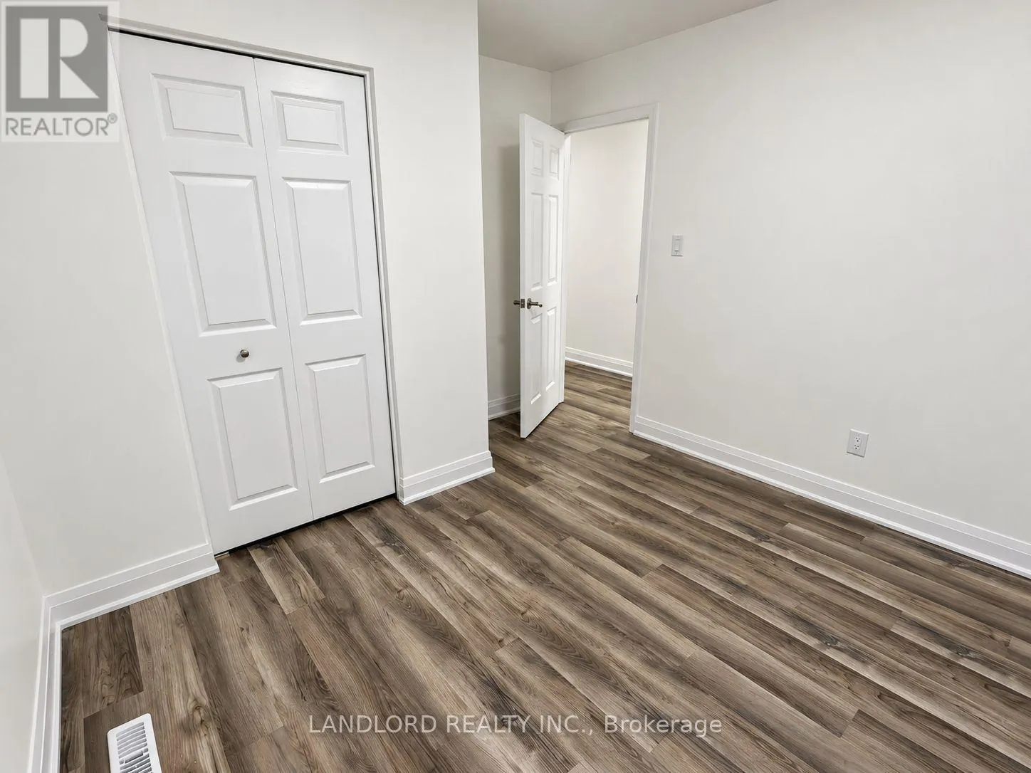 UPPER - 2636 CRYSTALBURN AVENUE