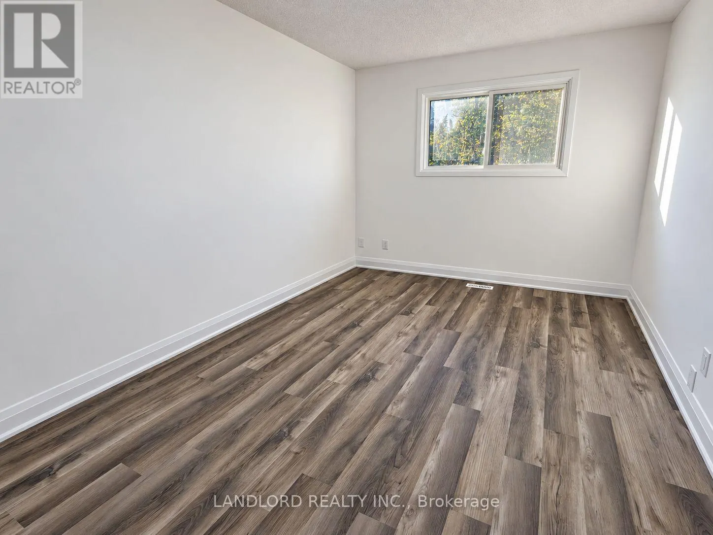 UPPER - 2636 CRYSTALBURN AVENUE