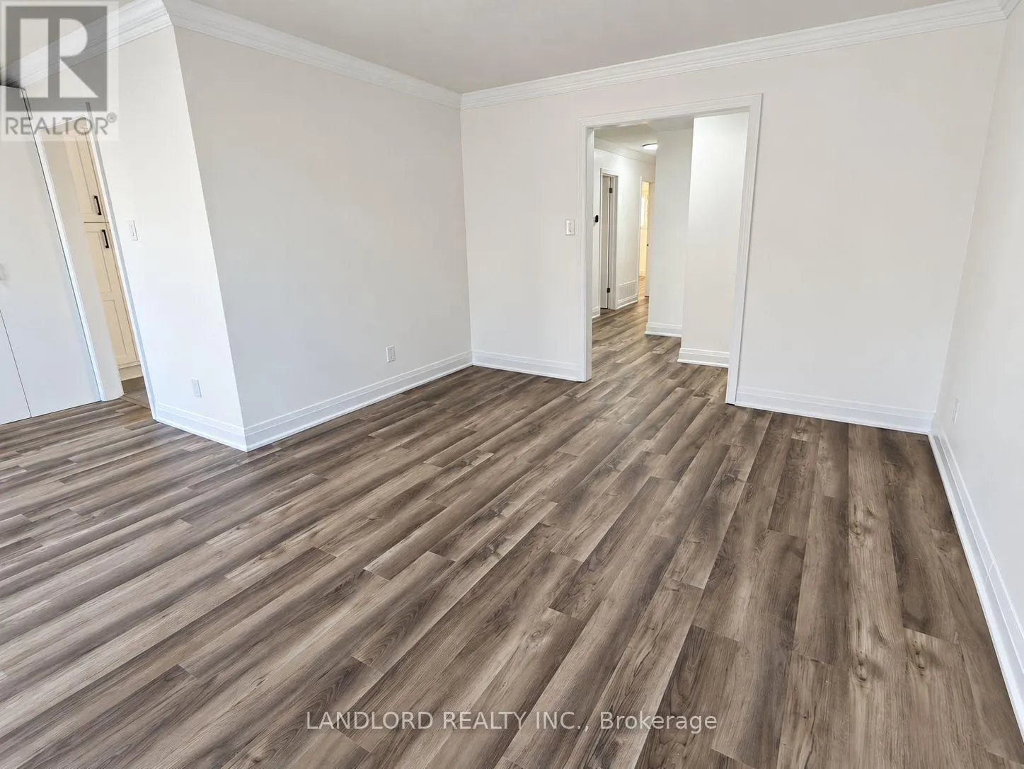 UPPER - 2636 CRYSTALBURN AVENUE