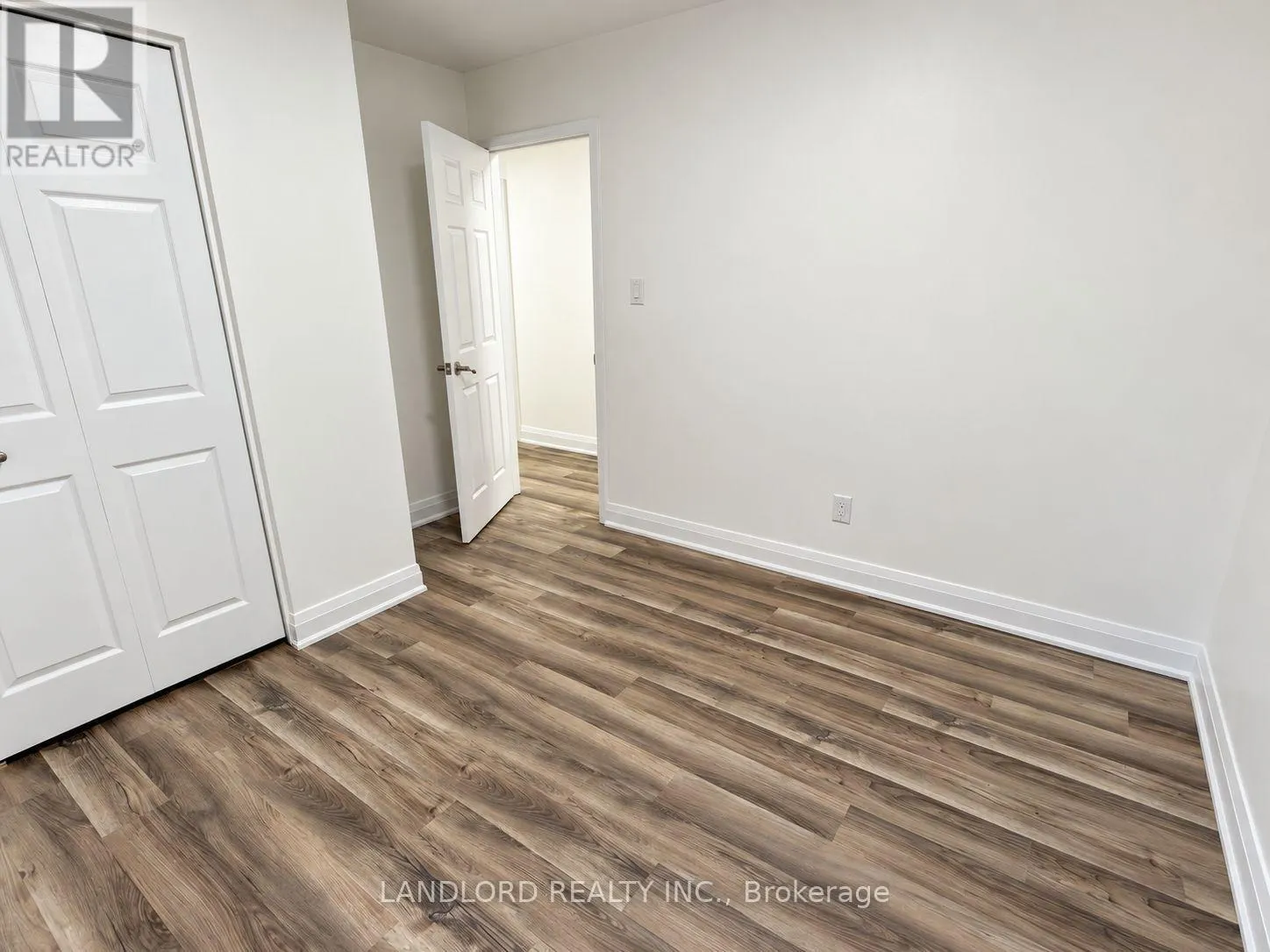UPPER - 2636 CRYSTALBURN AVENUE