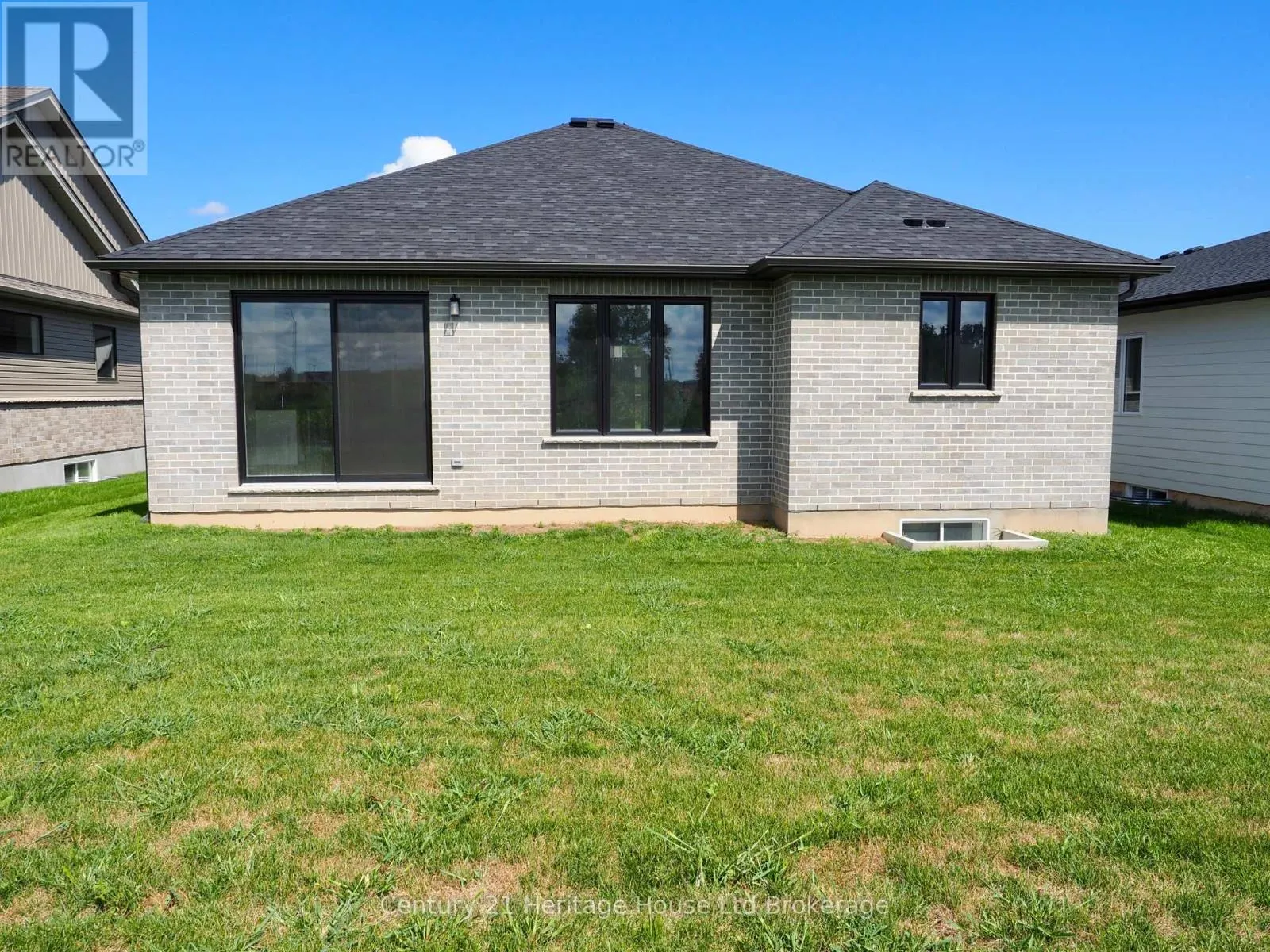 9 SYCAMORE DRIVE