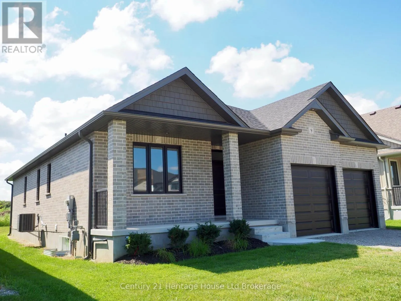 9 SYCAMORE DRIVE