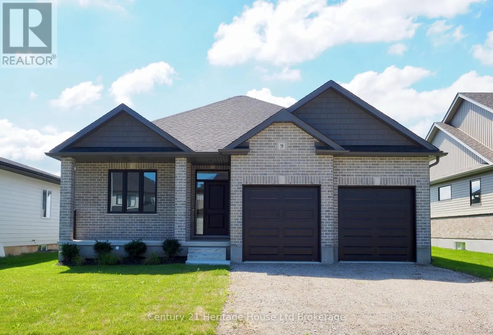 9 SYCAMORE DRIVE