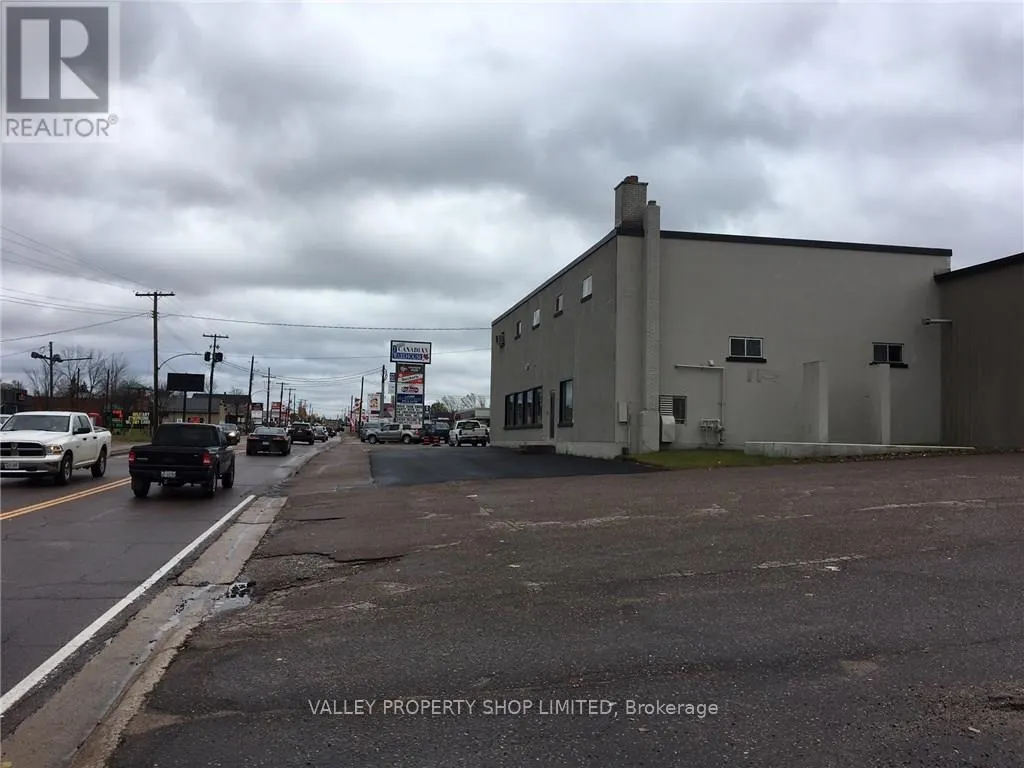 3532 PETAWAWA BOULEVARD