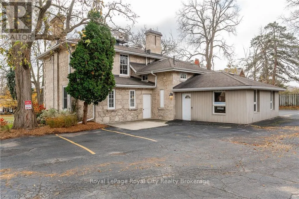 25 WATERLOO AVENUE