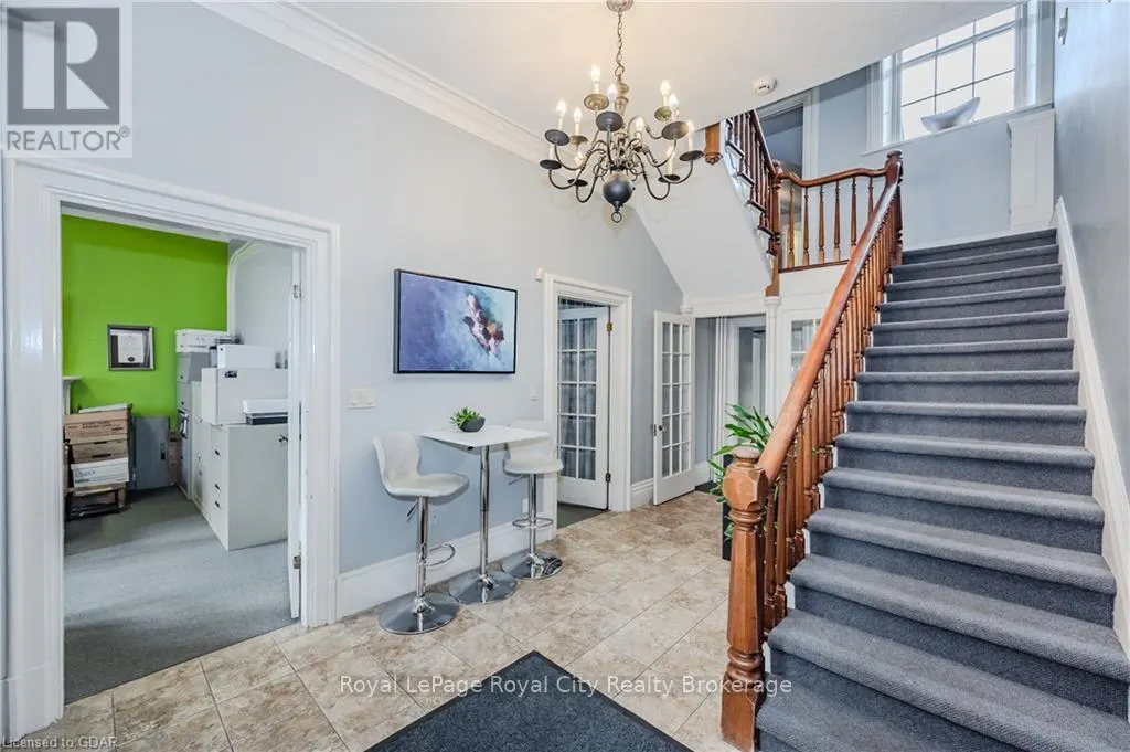 25 WATERLOO AVENUE
