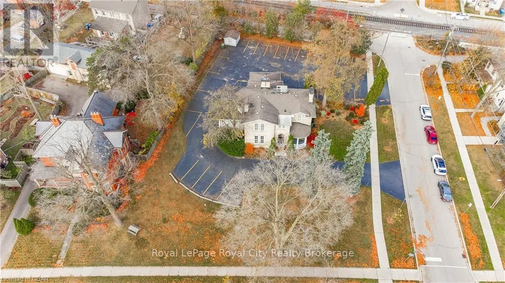 25 WATERLOO AVENUE