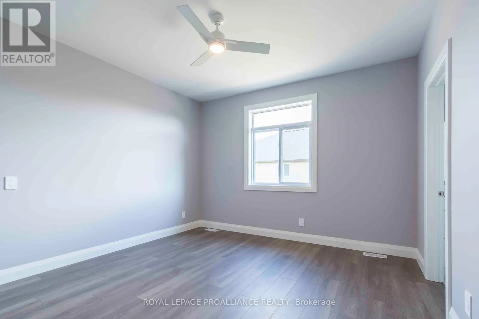 23 MACKENZIE JOHN CRESCENT