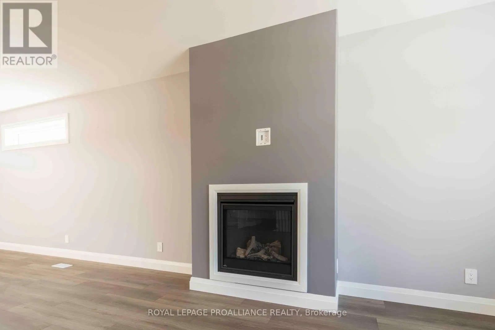 23 MACKENZIE JOHN CRESCENT