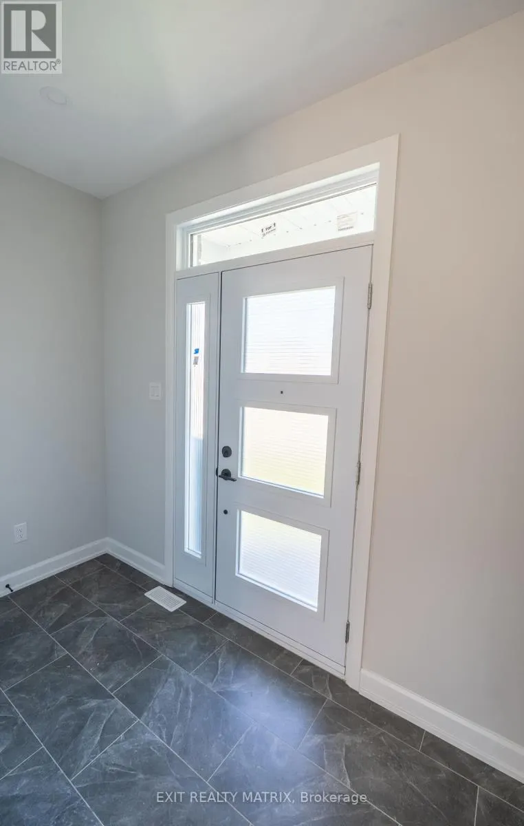 1404 CAROLINE COURT