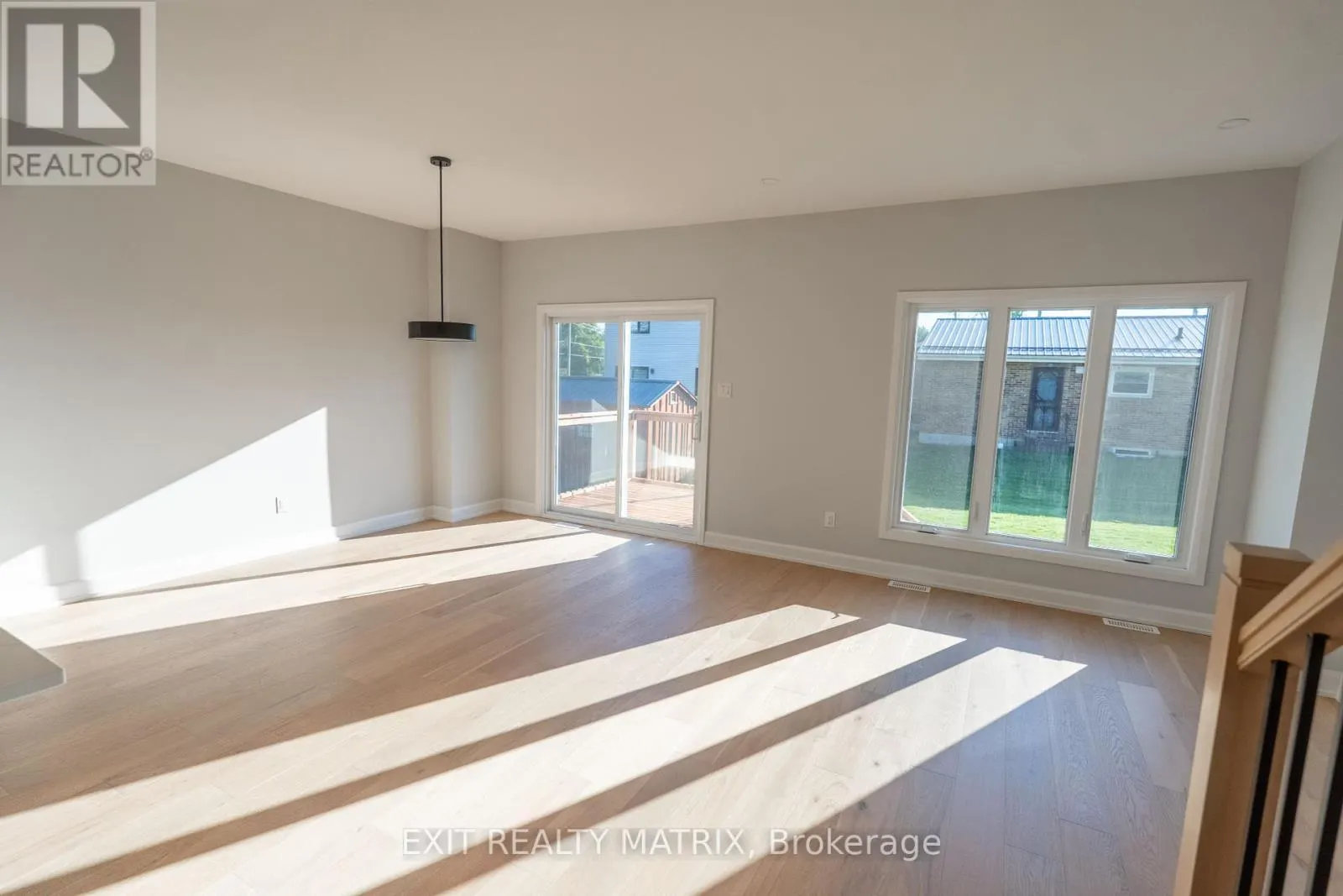 1404 CAROLINE COURT