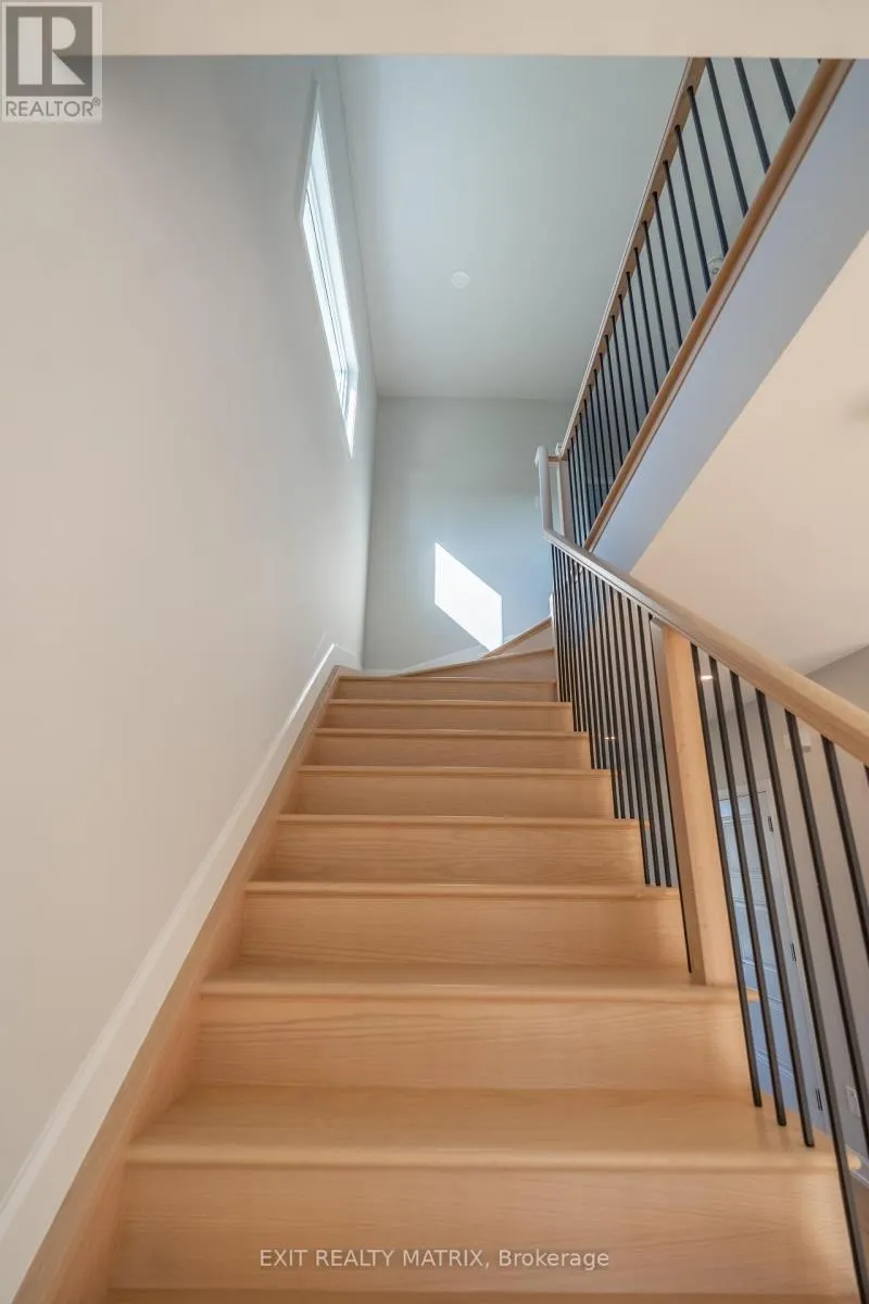 1404 CAROLINE COURT