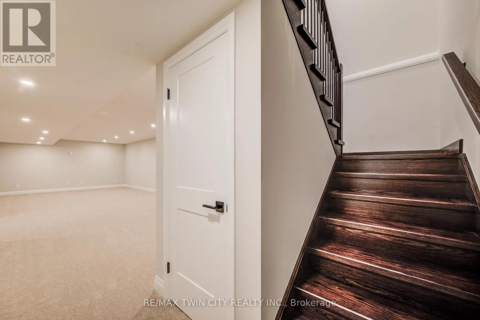 106 SOUTH PARKWOOD BOULEVARD