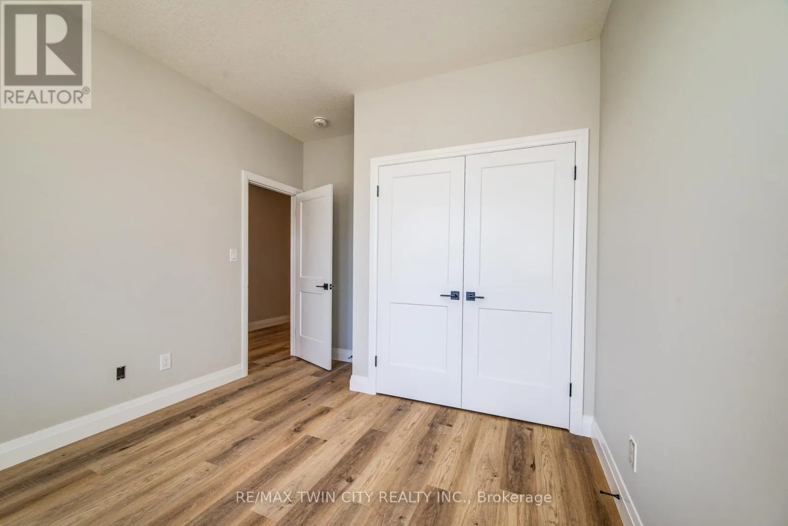 106 SOUTH PARKWOOD BOULEVARD