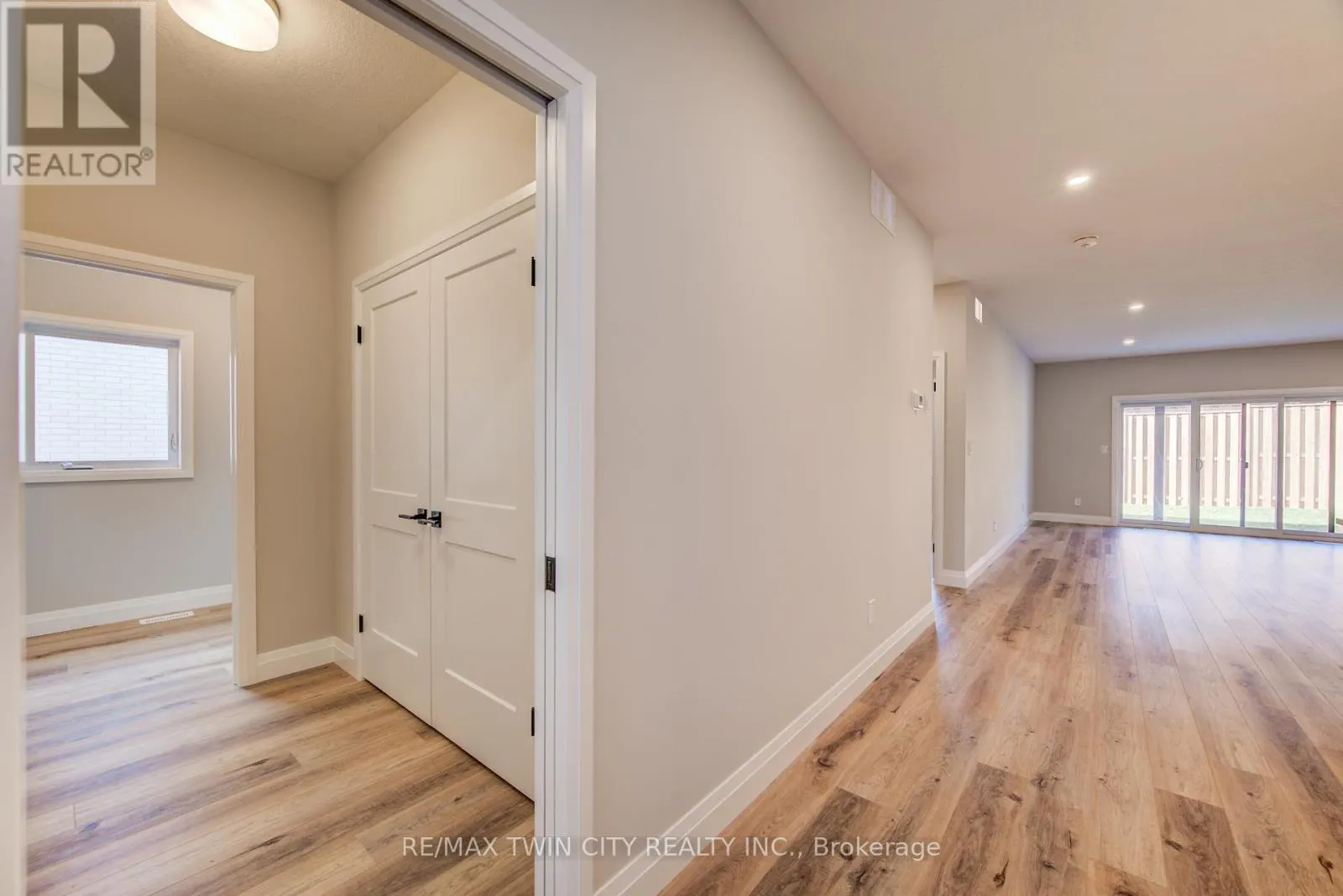 106 SOUTH PARKWOOD BOULEVARD