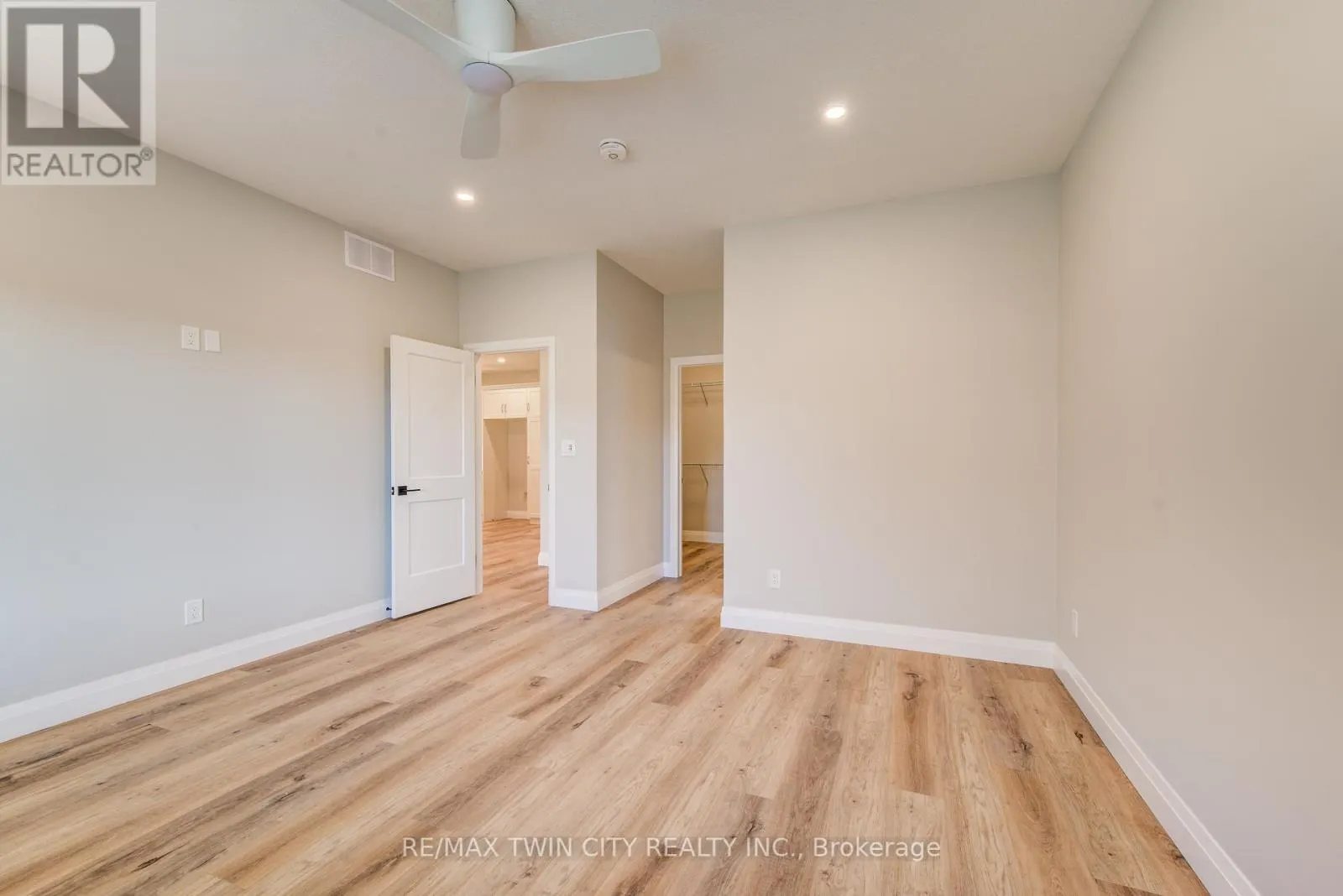 106 SOUTH PARKWOOD BOULEVARD