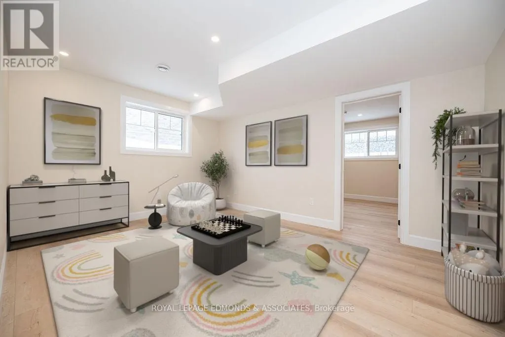 14 FAIRWAY DRIVE N