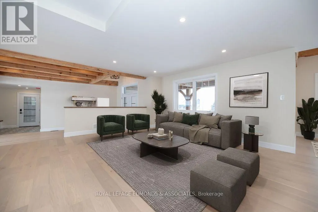 14 FAIRWAY DRIVE N
