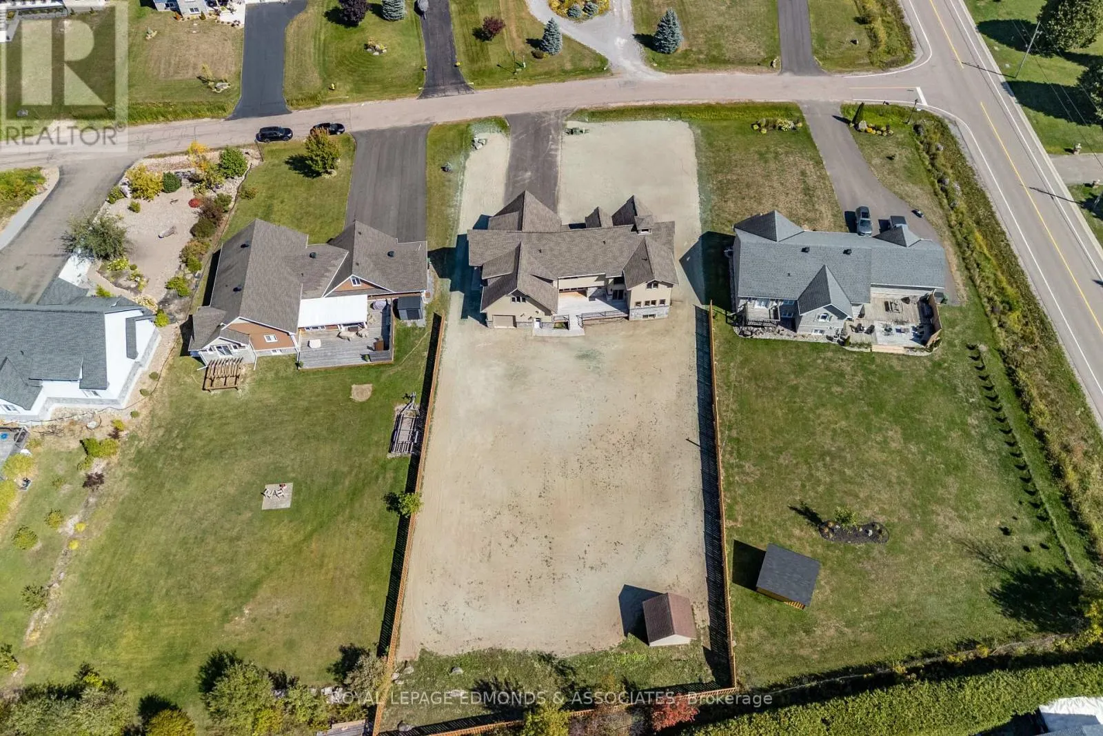 14 FAIRWAY DRIVE N