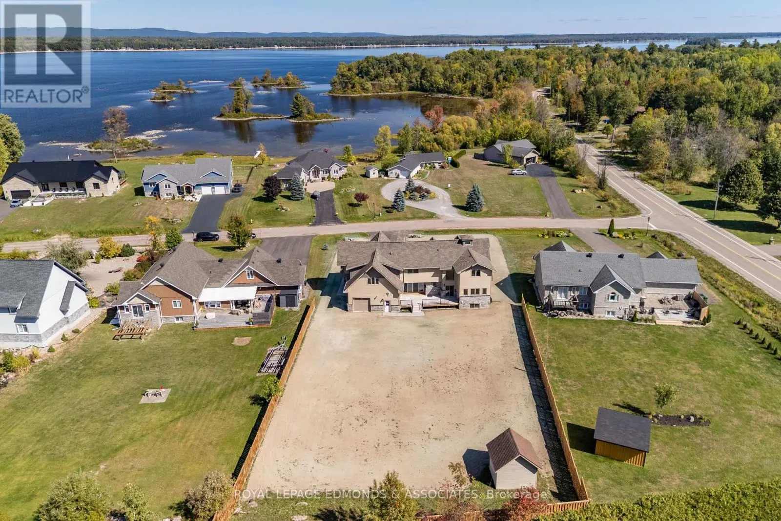 14 FAIRWAY DRIVE N