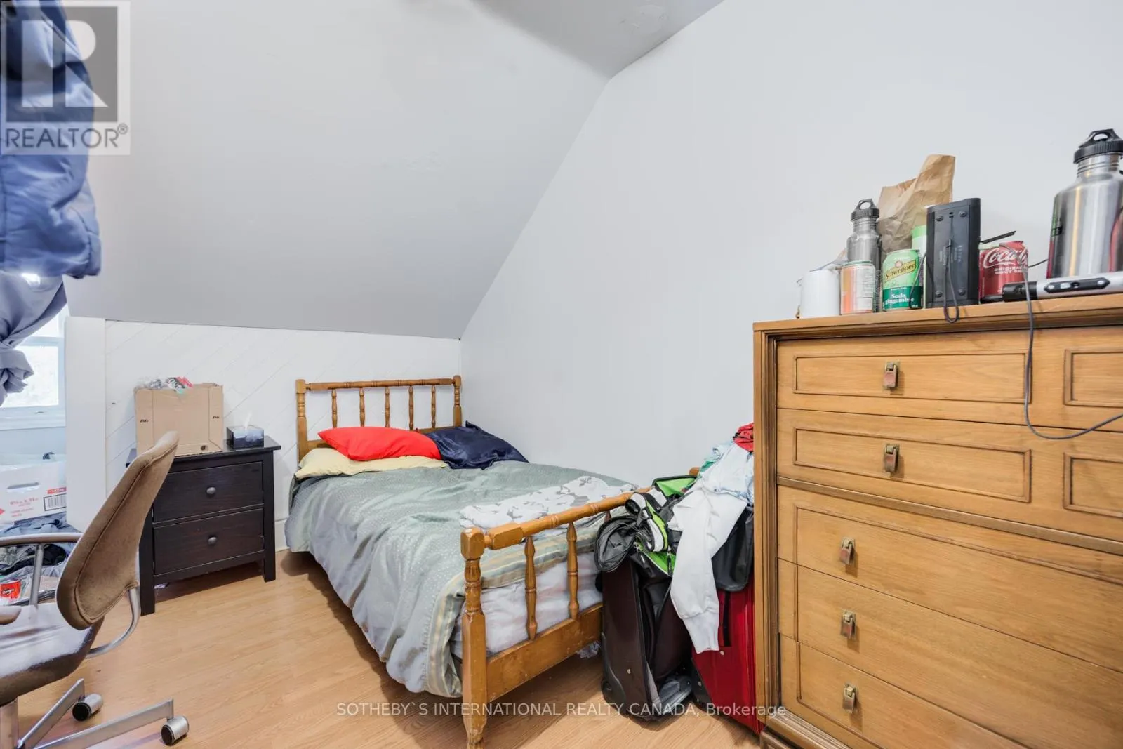 84 DURHAM STREET W