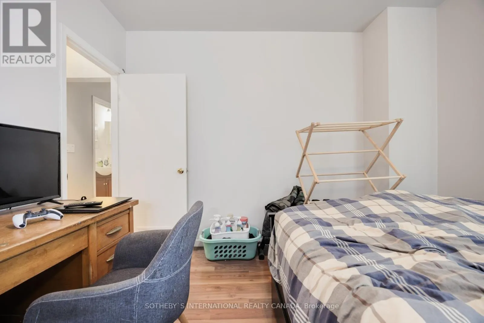 84 DURHAM STREET W