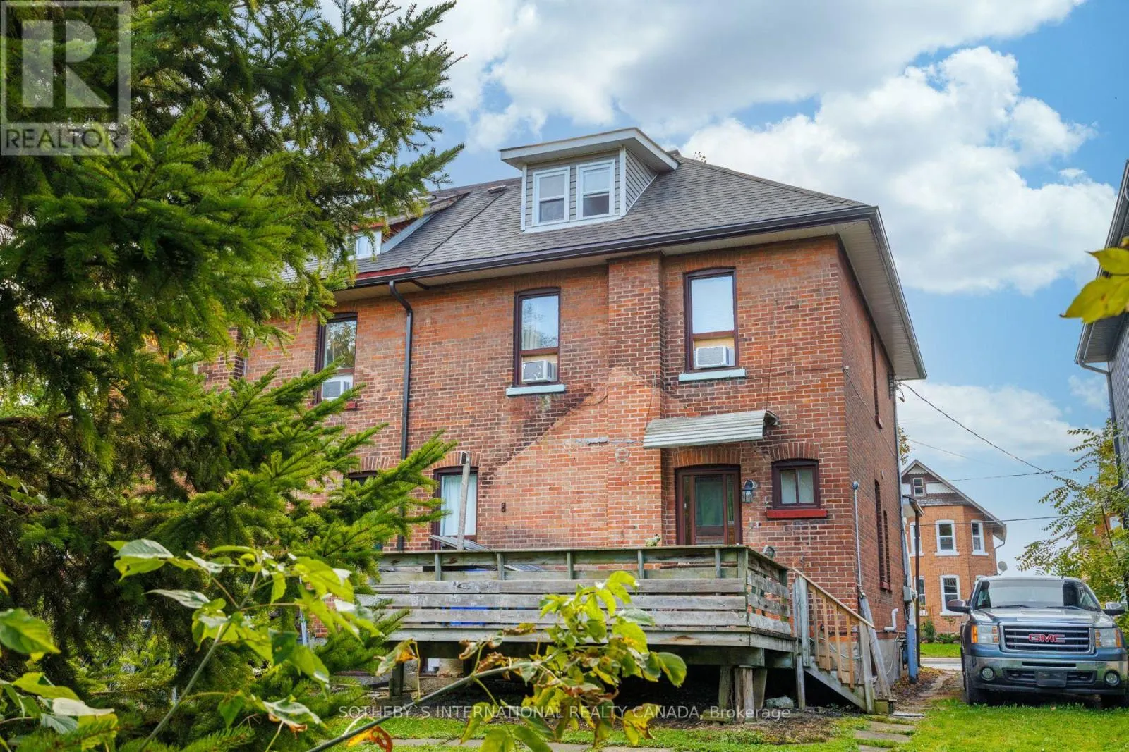 84 DURHAM STREET W
