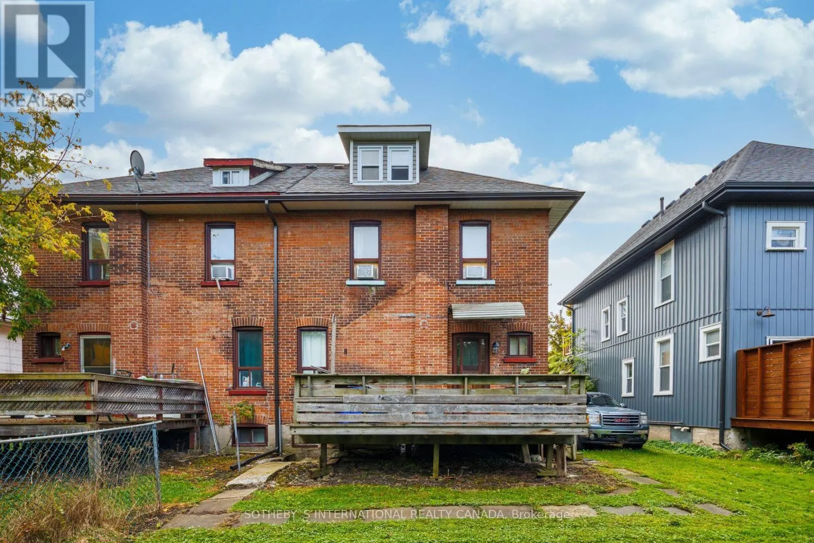 84 DURHAM STREET W