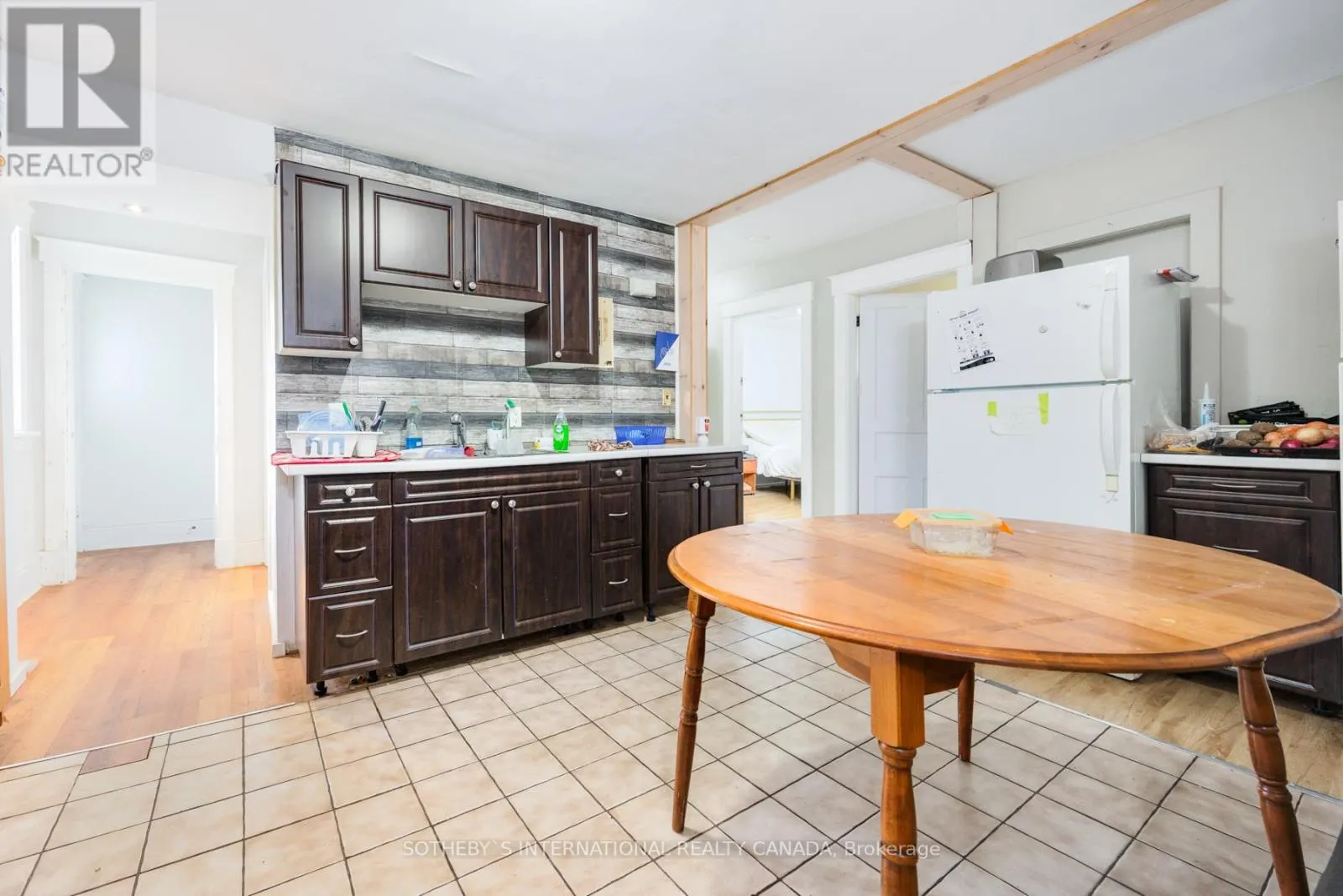84 DURHAM STREET W