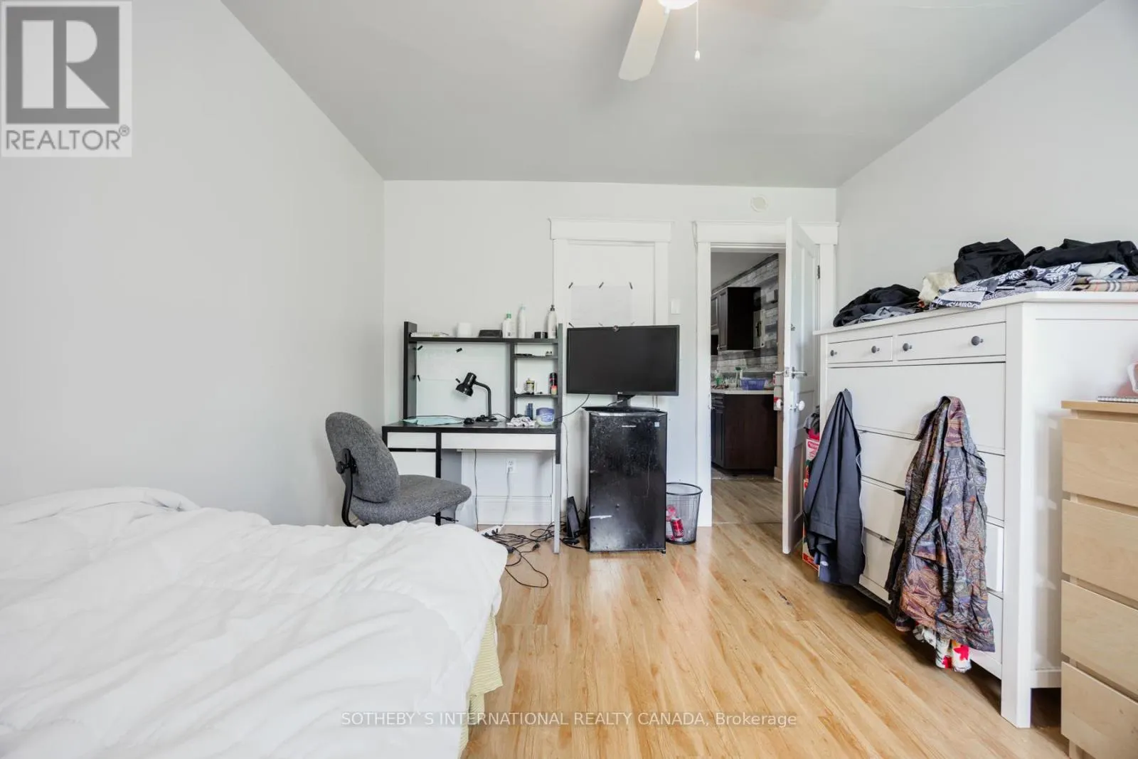 84 DURHAM STREET W
