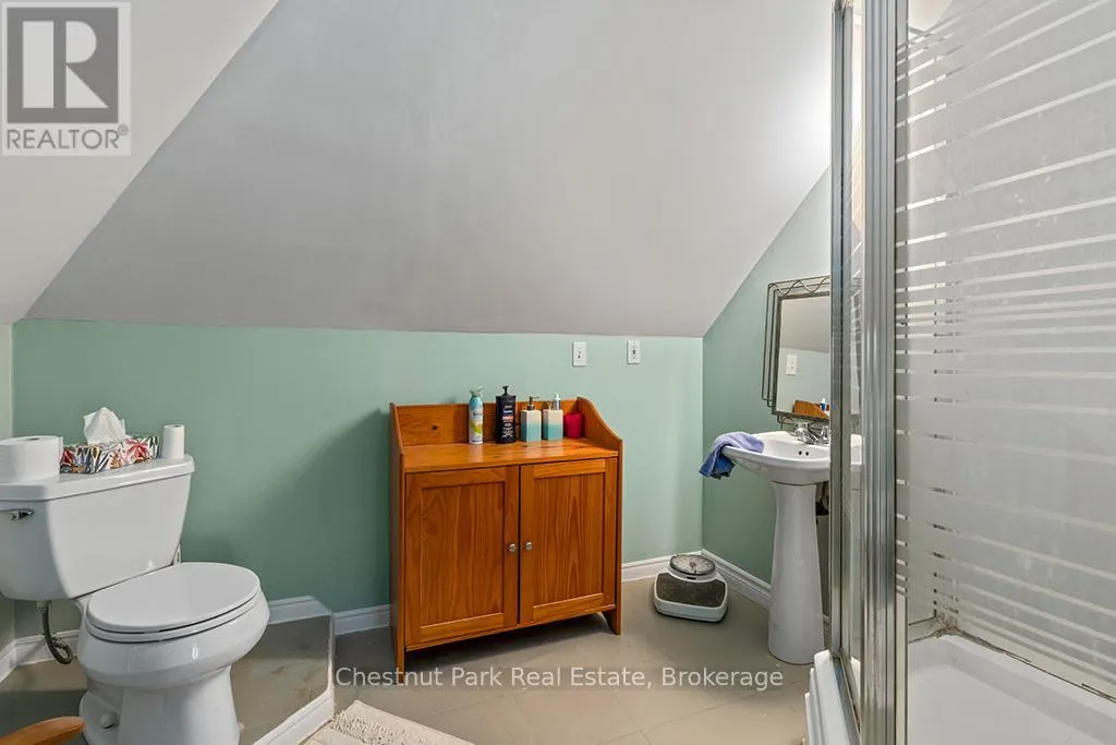 877 5TH AVENUE 'A' E