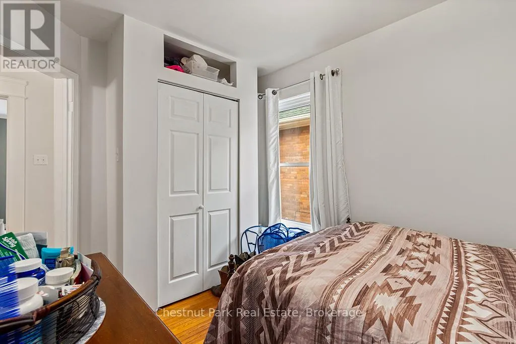 877 5TH AVENUE 'A' E