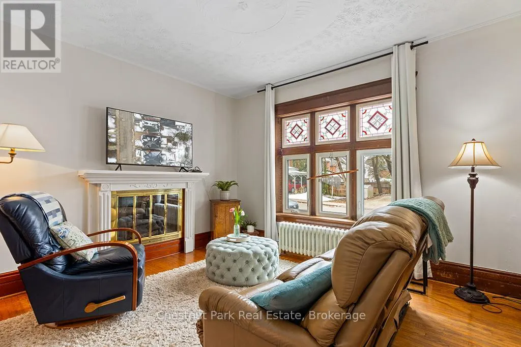 877 5TH AVENUE 'A' E