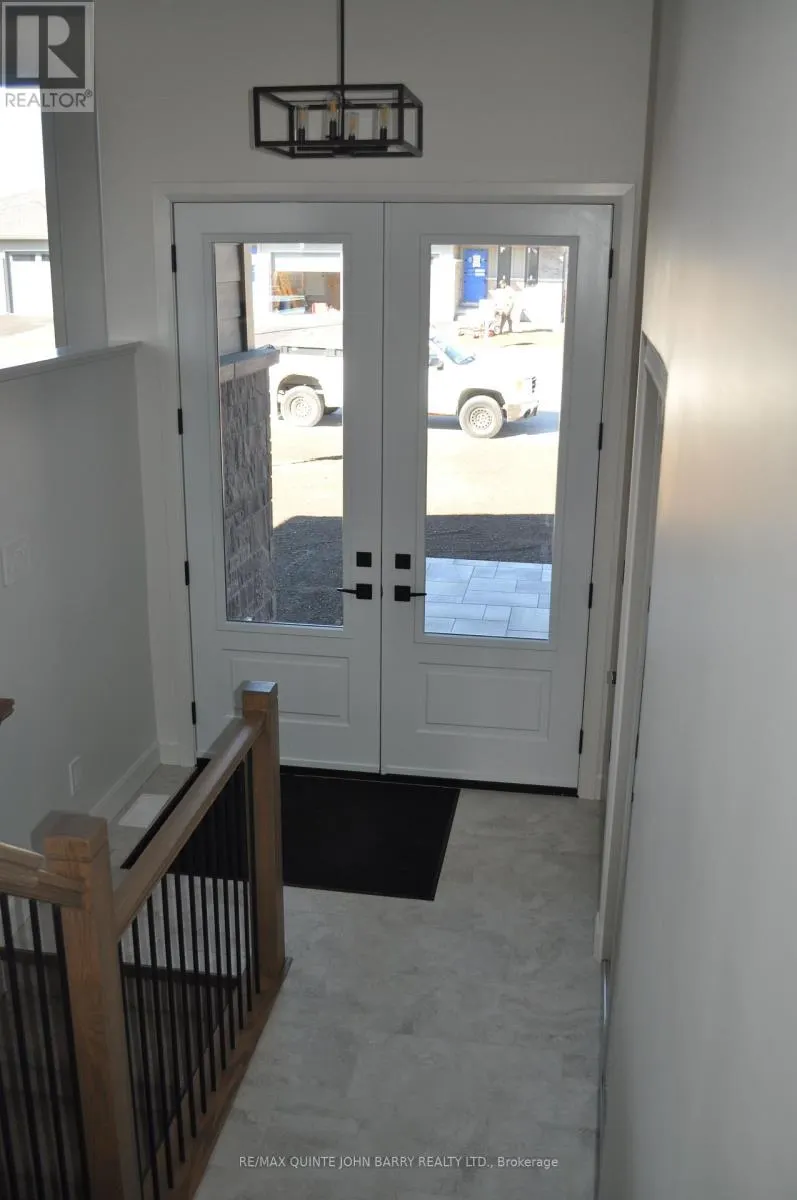 LOT 4 - 8 PARKLAND CIRCLE, #Lot 4