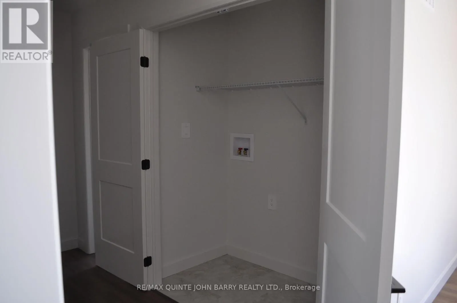 LOT 4 - 8 PARKLAND CIRCLE, #Lot 4