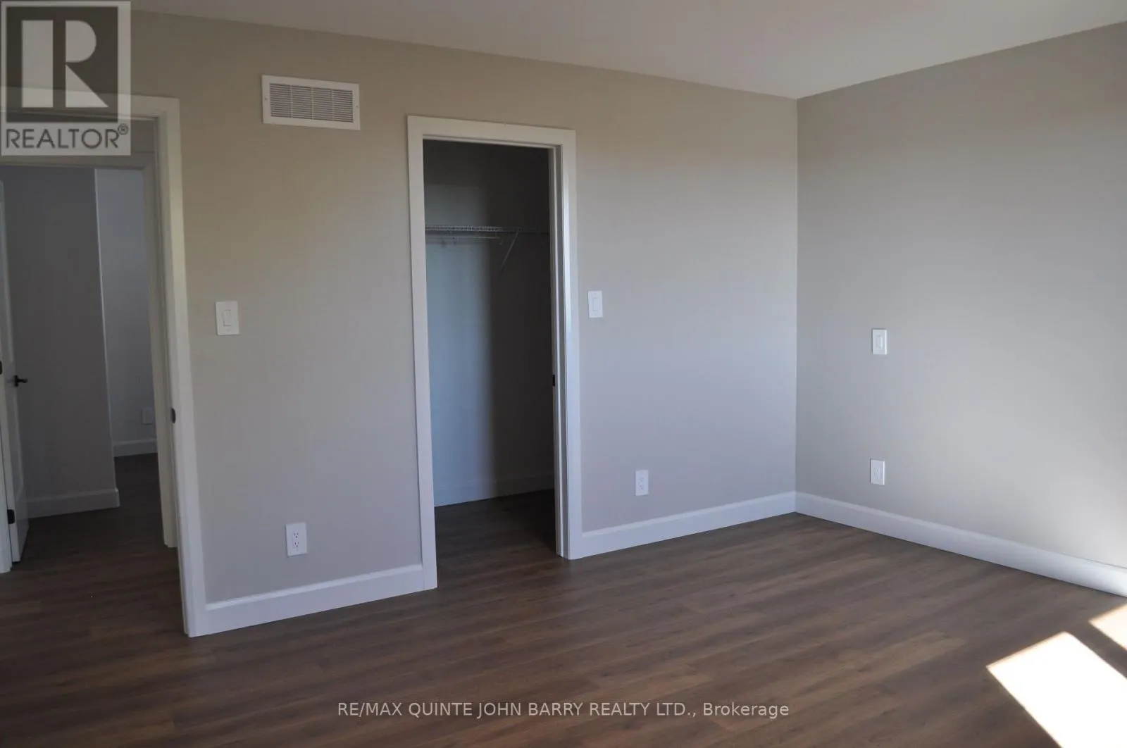 LOT 4 - 8 PARKLAND CIRCLE, #Lot 4