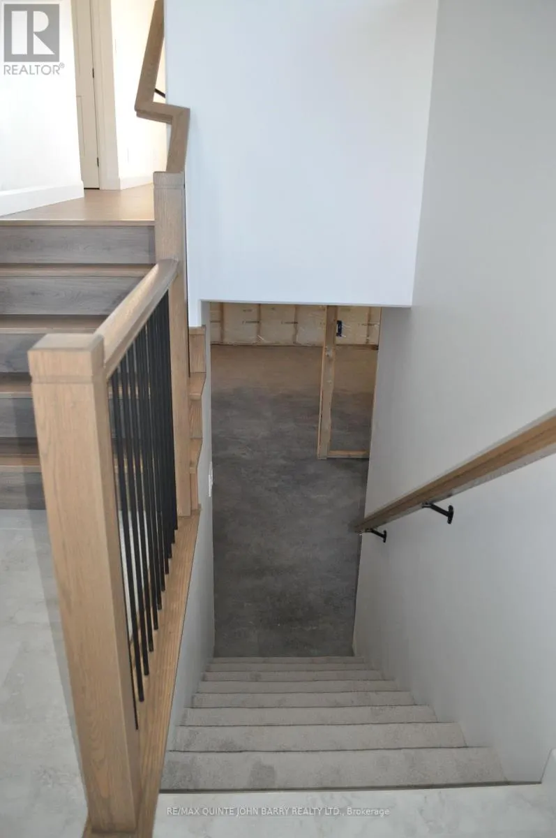 LOT 4 - 8 PARKLAND CIRCLE, #Lot 4