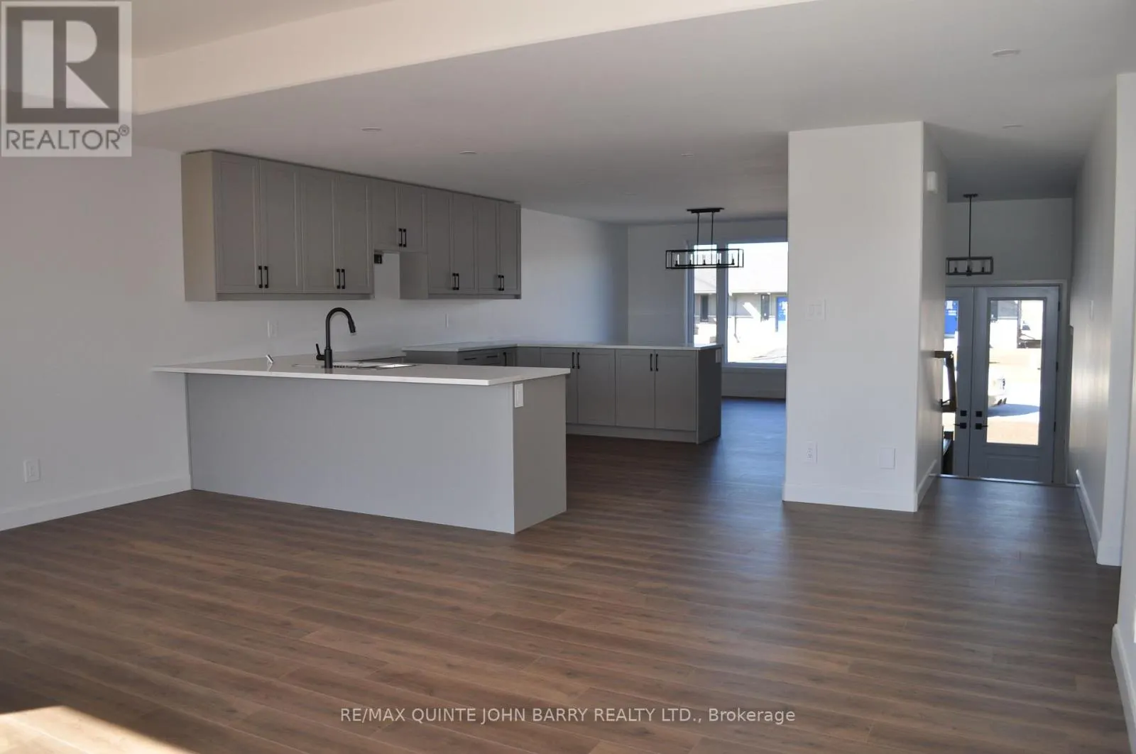 LOT 4 - 8 PARKLAND CIRCLE, #Lot 4