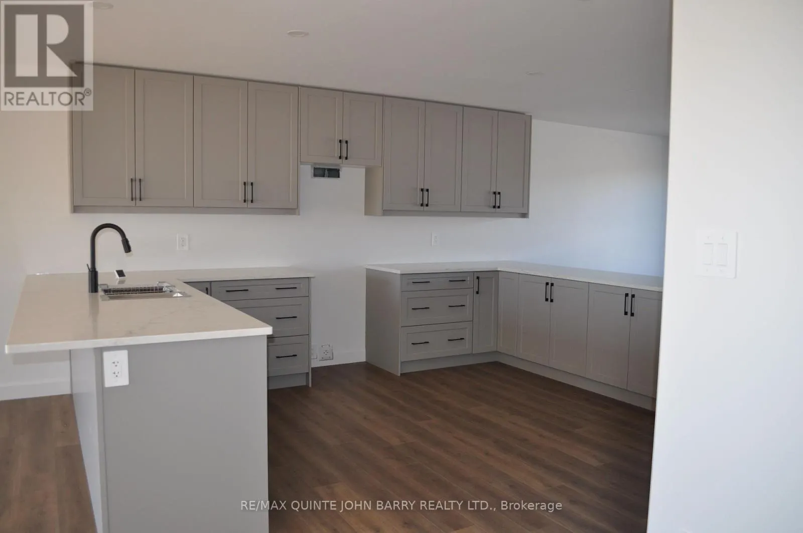 LOT 4 - 8 PARKLAND CIRCLE, #Lot 4