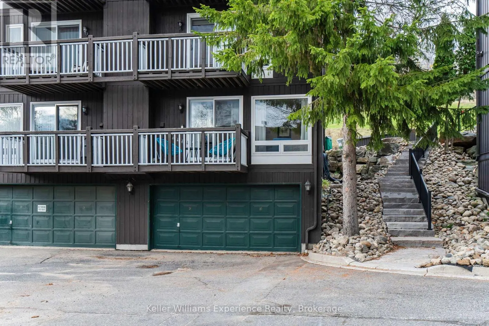 27 TURNER DRIVE