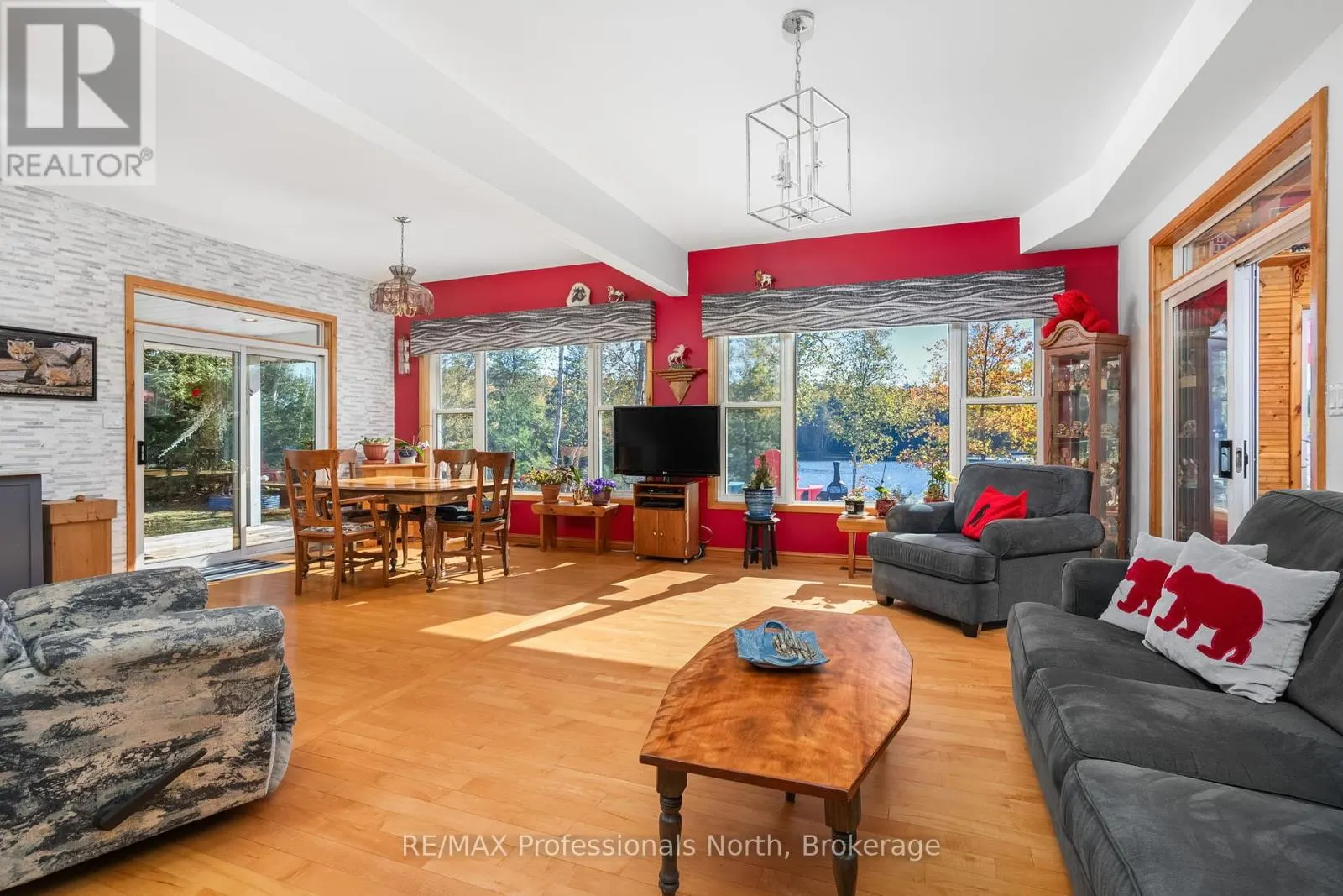 3 - 2901 LIMBERLOST ROAD, #3