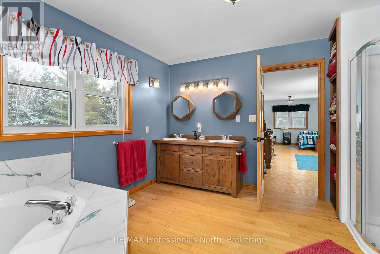 3 - 2901 LIMBERLOST ROAD, #3