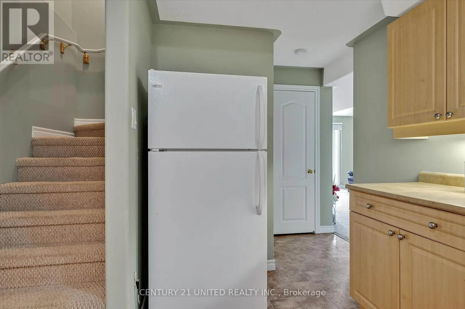 213 FARRIER CRESCENT