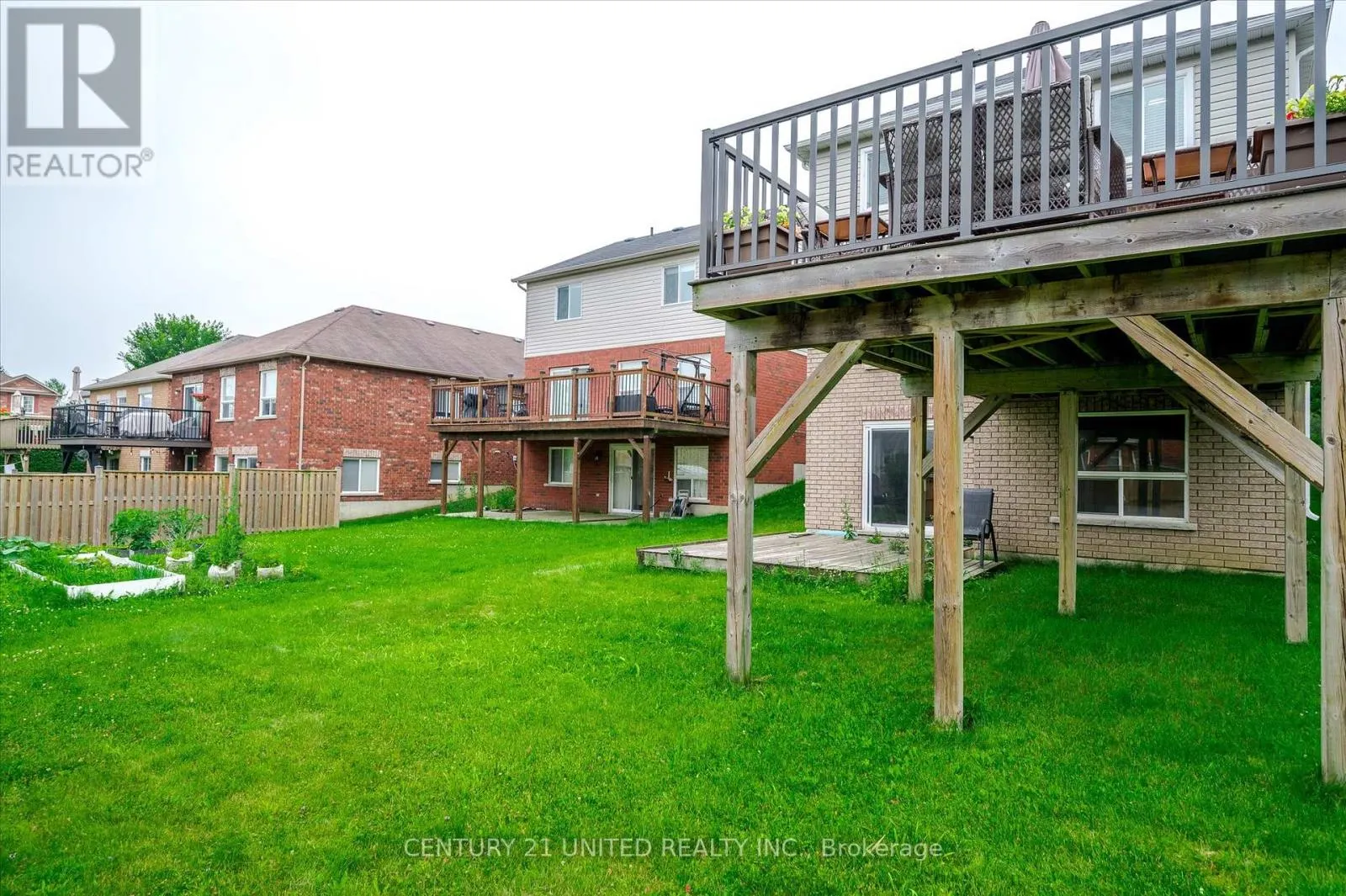 213 FARRIER CRESCENT