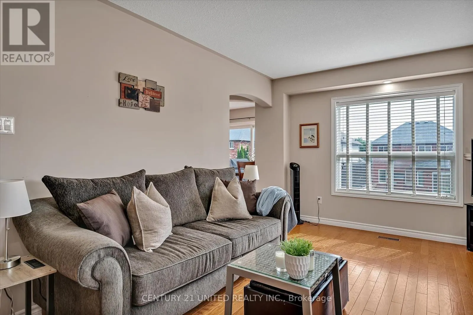213 FARRIER CRESCENT