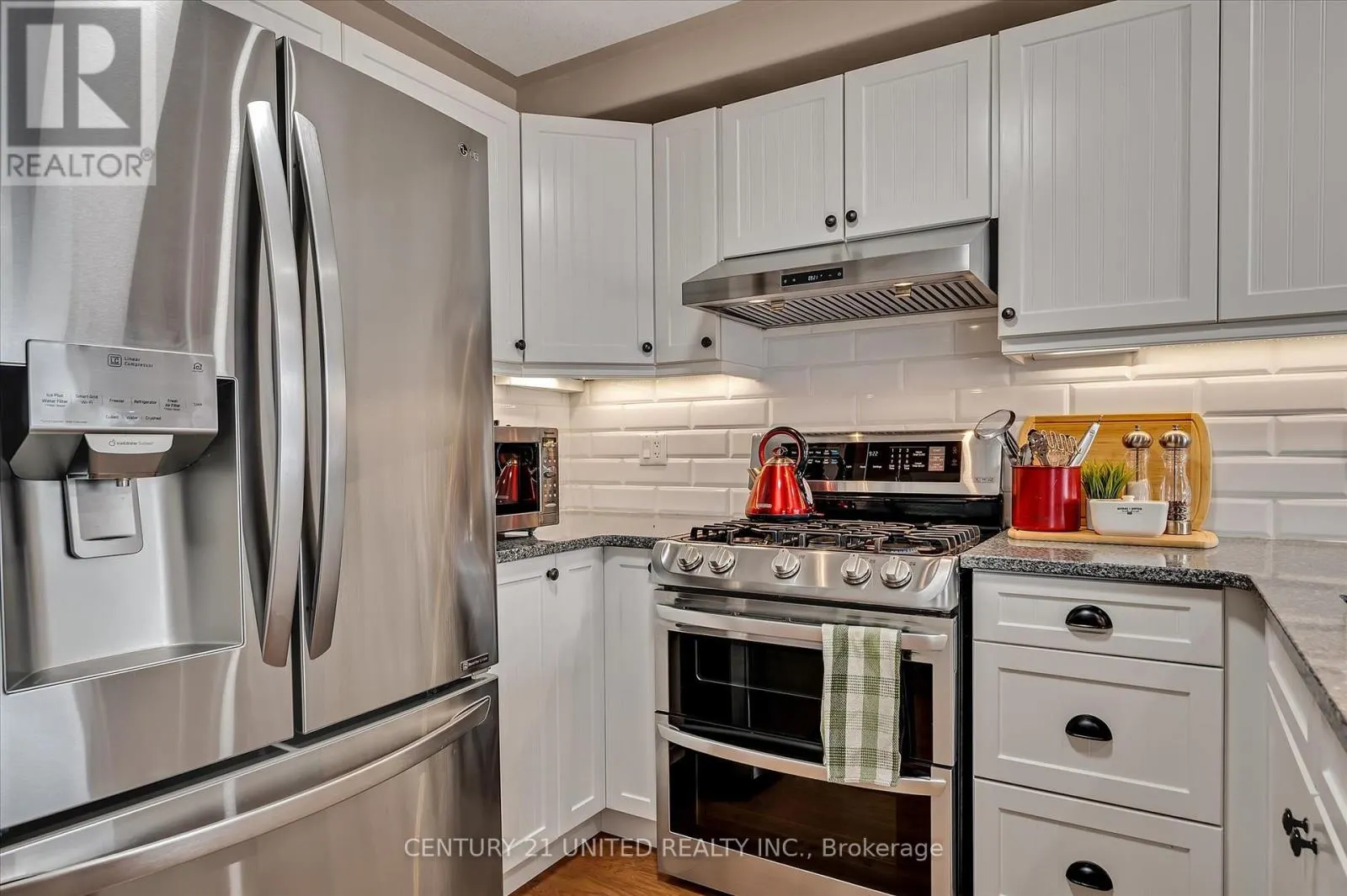 213 FARRIER CRESCENT