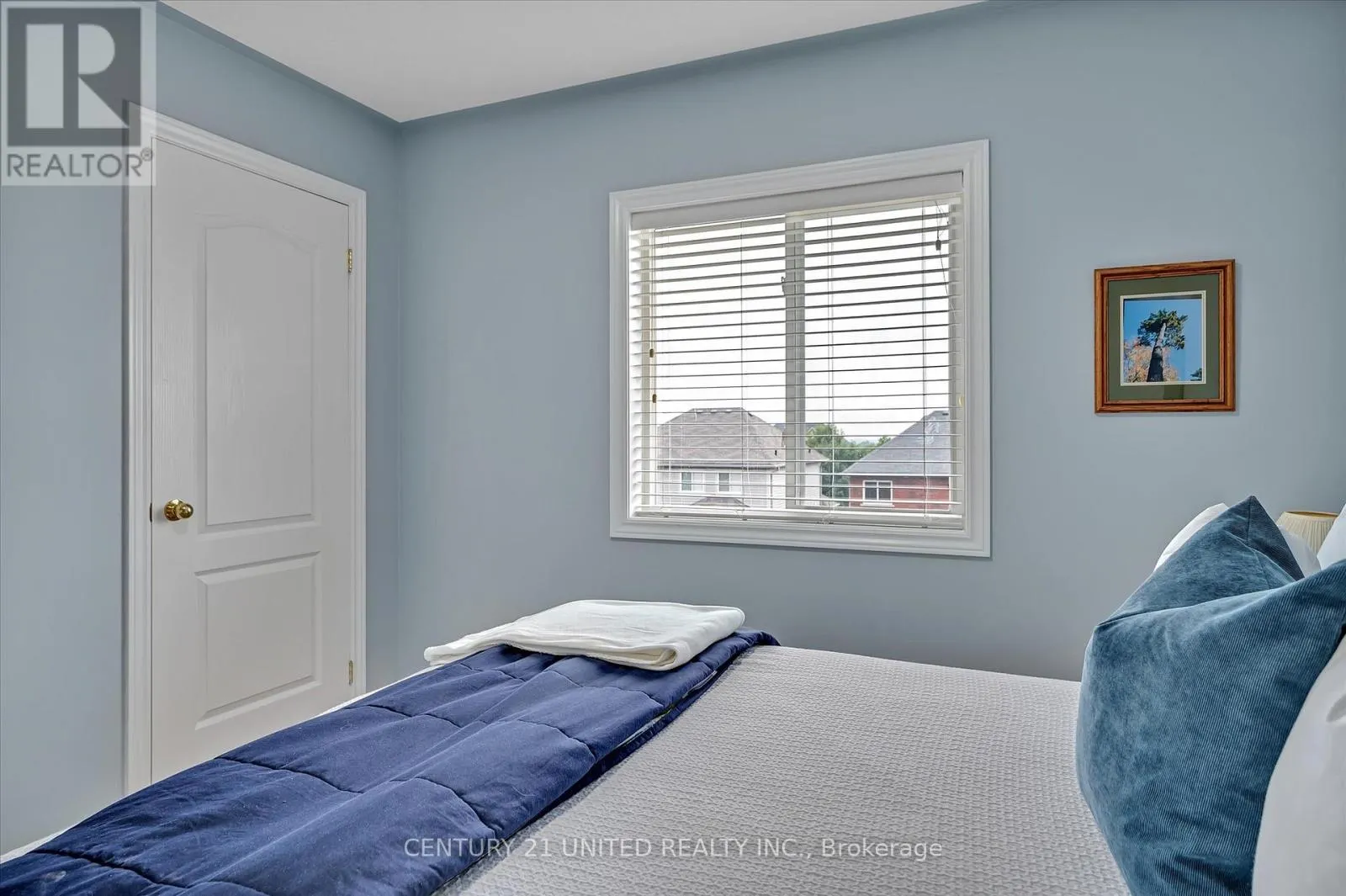 213 FARRIER CRESCENT