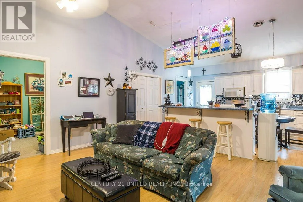 2219 BURNHAM LINE